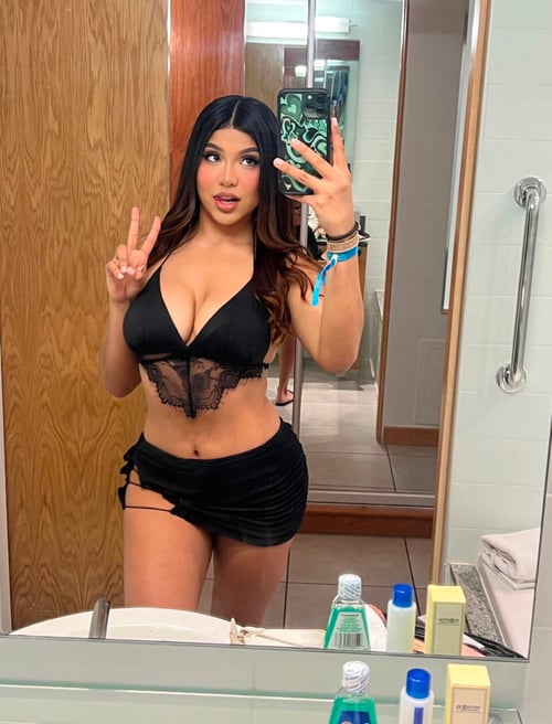 Hey daddy, wanna fuck? Hit me up now! Text: +1 (830) 347-1949