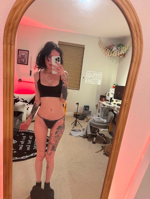 HMU on telegram ๐ซฐ at tamber322 or text me on my number +1 508-980-4846 Iโm down for fun only