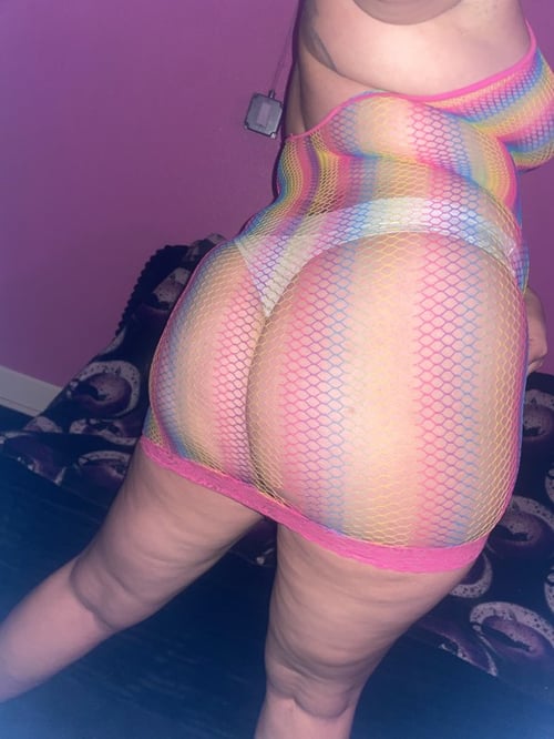 Looking for regulars, let me ease your mind baby