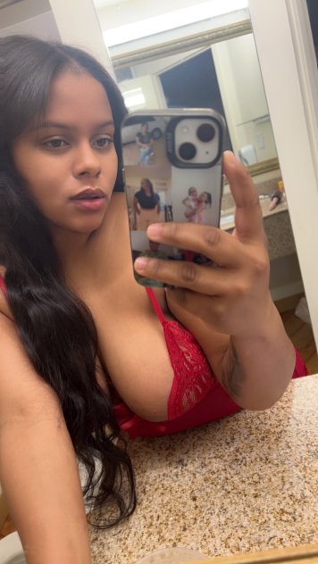 Soy tu chica nueva en Stamford tu perra y tu diabla