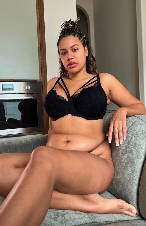 CLEAN,100% LEGIT AND UPSCALE BEAUTY AVAILABLE FOR HOOK UP INCALL & OUTCALLS 🍆🍑