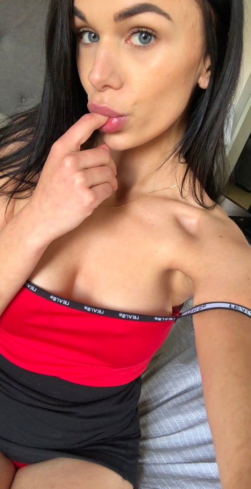 Hit me up on telegram @oliv_101 or phone 5034548293 MY PLACE OR YOURS I DO OFFER MASSAGE,BJ DOGGY,AN