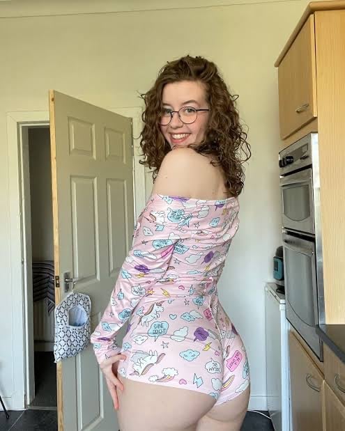 💦HoT Sexy Young Hungry Pussy 🌷 +15613204873