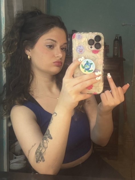 Available now text me if you wanna have fun with the hottest lady rn