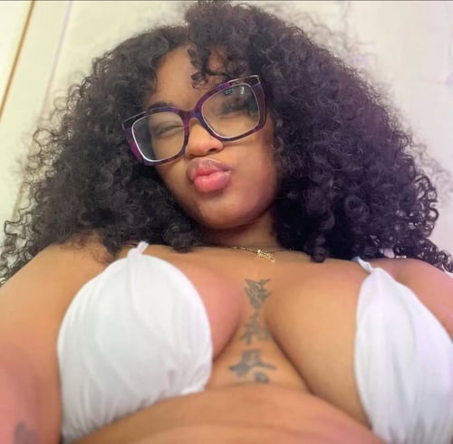 Available for fun😩