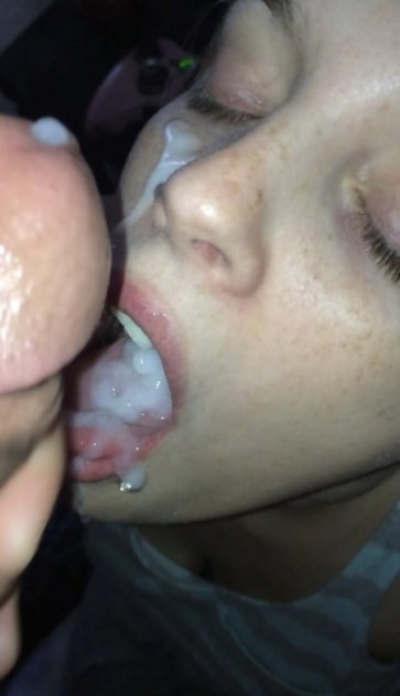 Fetish friendly and I squirt ALOT💦 Content 4 grabs too gentlemen 🤩