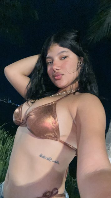 Issa encantadora latina amante a los buenos momentos llámame o txt me