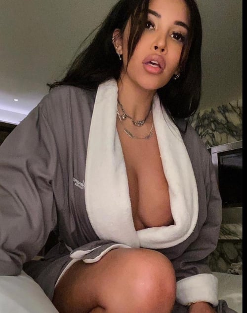HMU 4 fun & naughty stuffs HMU on📱  +1 (319) 320-5429
