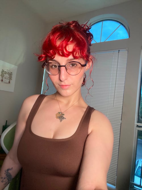 I’m available for hookup both incall and outcall services.