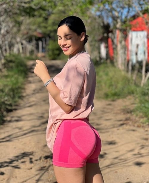 I'm available for hookup service sex and massage