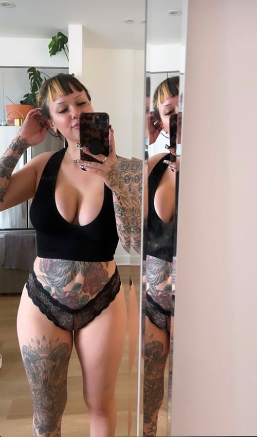 HIT ME UP +14432409096 I’m available for kissing & Bj🍆new 69 style any styles 🍆💦