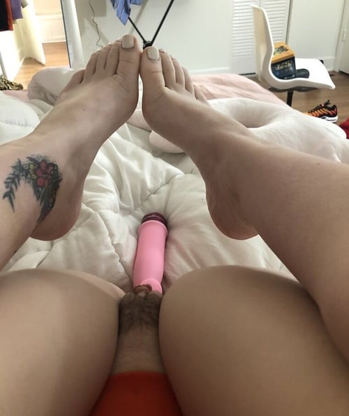 Are you ready to have fun with the sexiest girl👩💼in town that will give you unlimited fun.
