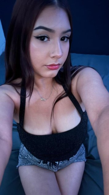 I’m available for both Incall or outcall😘, overnight,kissing😍, hugs