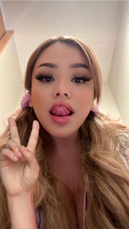 Hey daddy, wanna fuck? Hit me up now! Text: 9045633269