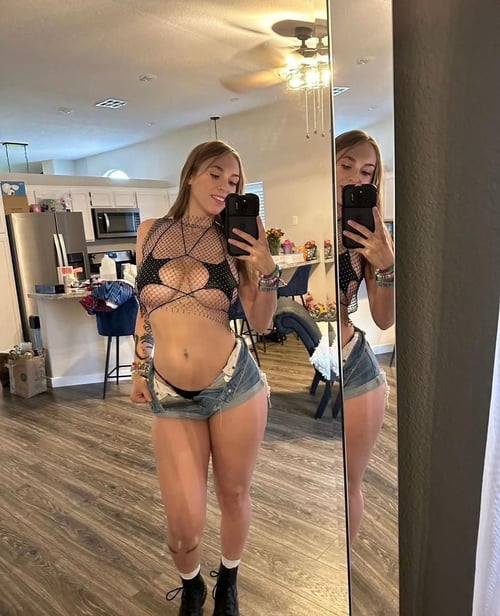 Ready for a quick cum 🍆💦🍑🍆