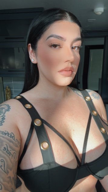 Sexy Colombian back in town