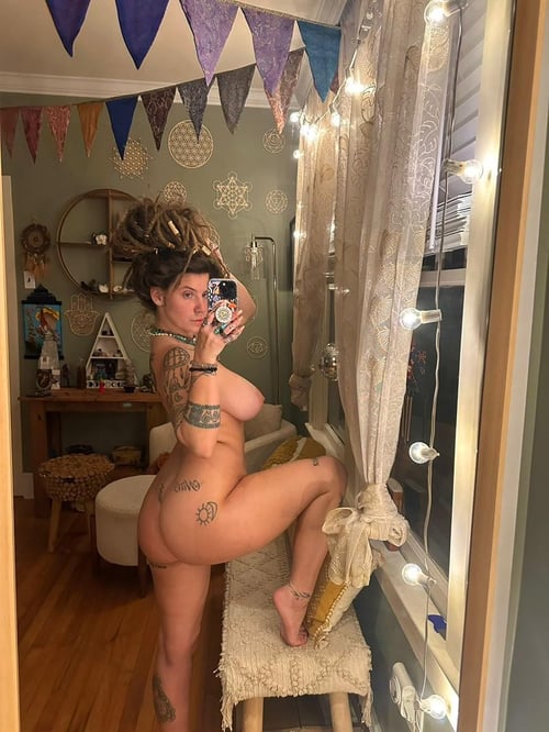 I'm available for all kinds of hookup service both incall and outcall
