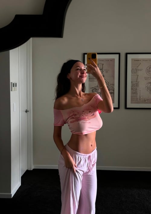 I'm available 24/7 incall/outcall and car sex 🍑💦