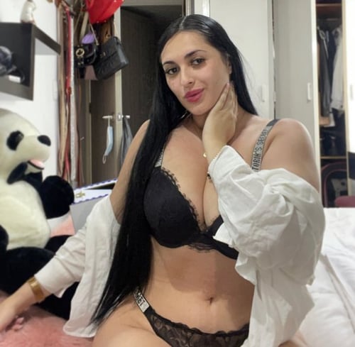 I’m avail for both Incall or outcall ! Massage and selling hot contenT