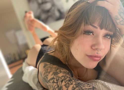 AVAILABLE For HOOKUP/NIGHT STANDS,HMU +13158171143 Let me sit on your face👅.