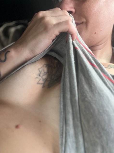 I Am Available Now for INCALL and outcall 🚗Car Fun video sex and video