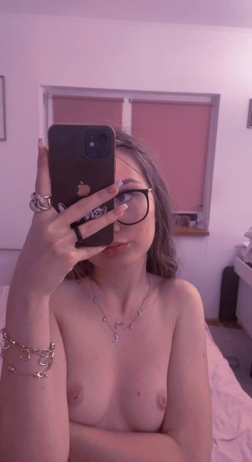 Escort available for hook up sex