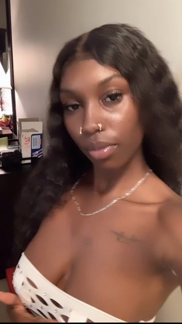 New to atl lets bring x-mas and right I’m tight creamy and wet