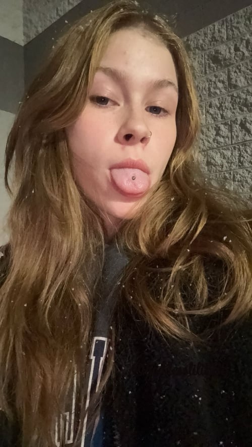 Send me a text on snap down to have fun 😈 mirandaills
