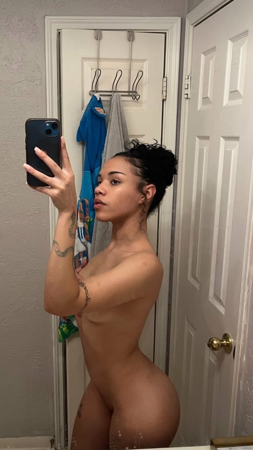 AVAILABLE FOR HOOKUP, BEST FUNTIME🍆🍑💦😋