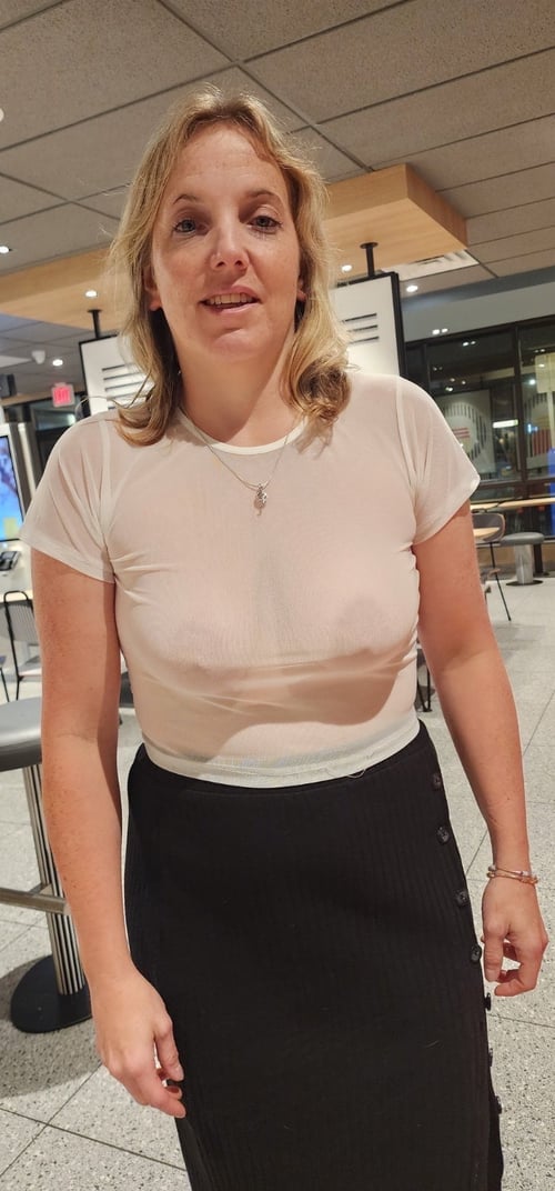 I’M AVAILABLE 🍆🍆💦🍑🍑🍑🍑