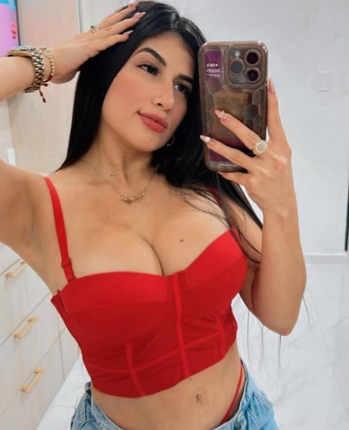 Hello, how is this love, I am a Latin girl available