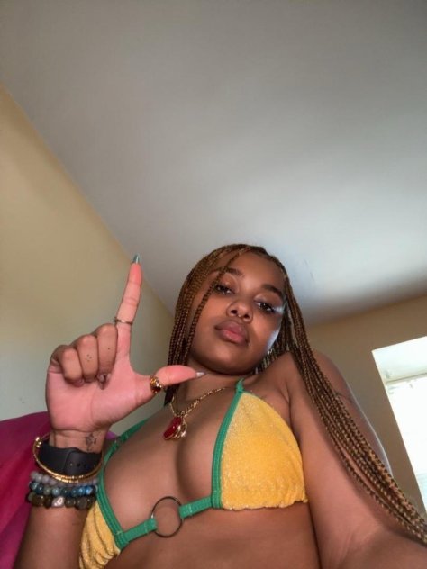 AVAILABLE NOW IM BETTER THEN YOUR GIRLFRIEND