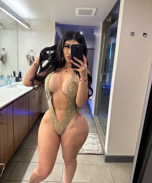 Escorts available for Service