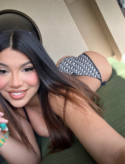 Hey daddy, wanna fuck? Hit me up now! Text: +1 (830) 347-1949