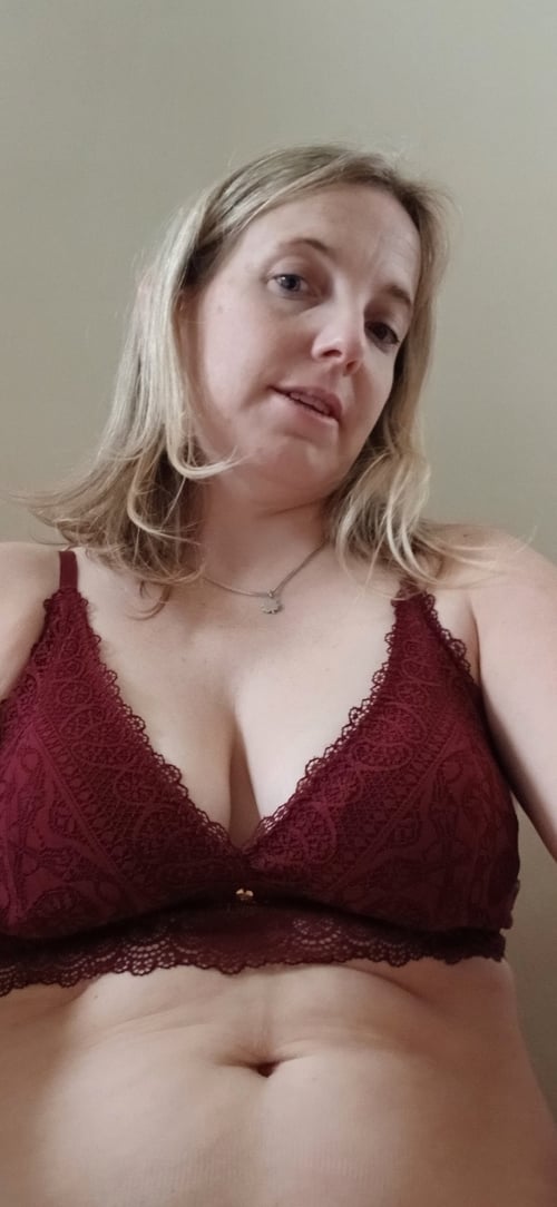 I’M AVAILABLE 💦💦💦👅👅👅🍆🍆🍑👅👅