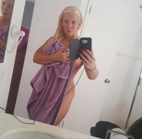 Sexy and available for hook up