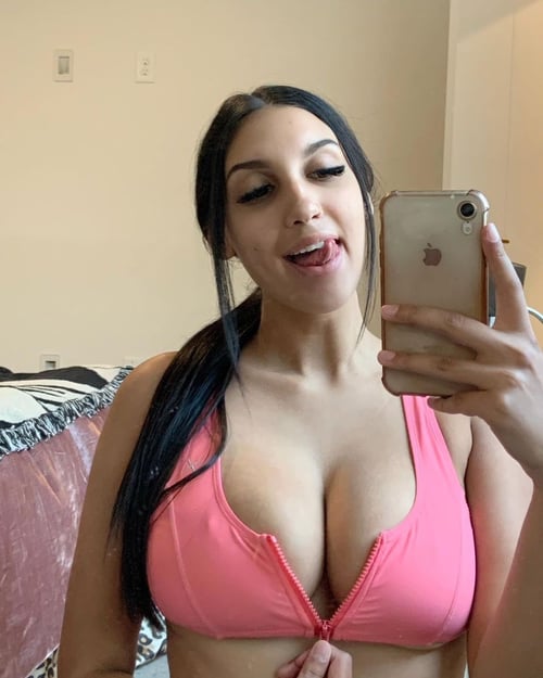 I’m down for fun & naughty stuffs 💋👙 HMU on📱 +17732903405