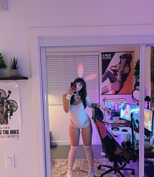 Hello I’m Nora my number : (945)335-5674 I squirt text me on Discord: Nora_80