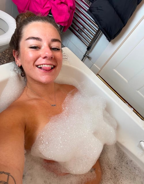 I am available for both incall❤️🥂💋 and outcall🥂💋❤️ services 💋🥂❤️