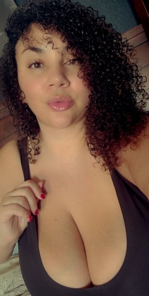 I’m not a Genie , But I can make all your dream come true tonight TexT Me : (380) 895-7405