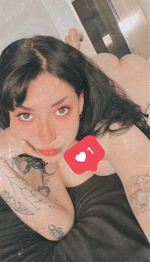 I’m available for both incall and outcall service 👅🍆