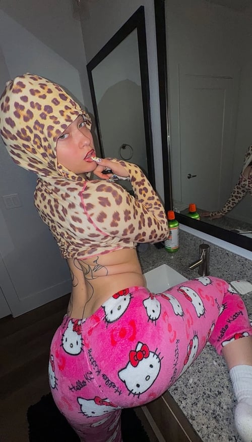 ⚠️WARNING⚠️: MY PUSSY IS ADDICTIVE, PROCEED WITH CAUTION😛🍑