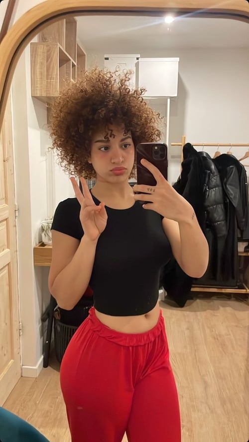 Available for fun🍆🍑
