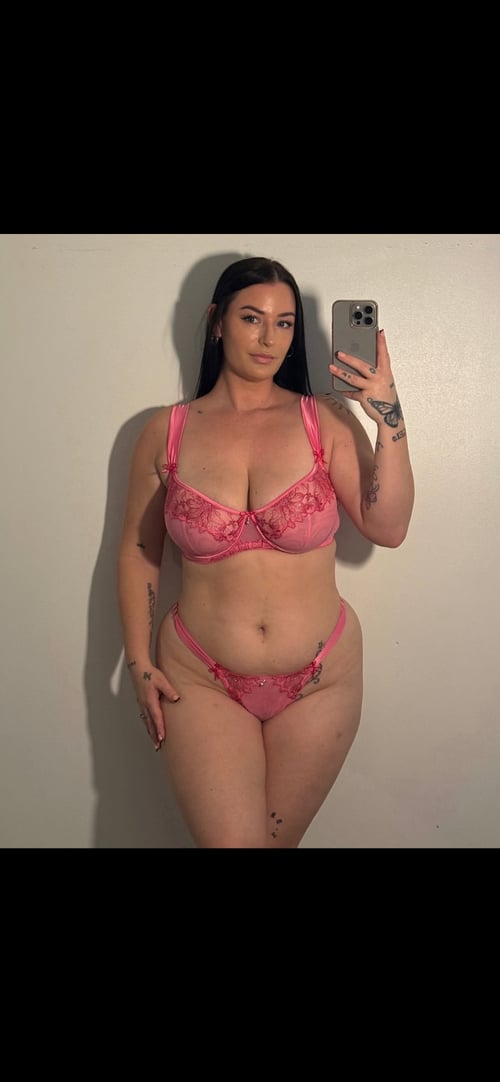 HOT NEW LADY IN TOWN