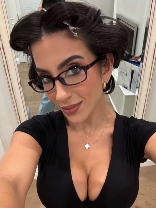 Hook up with Sarah