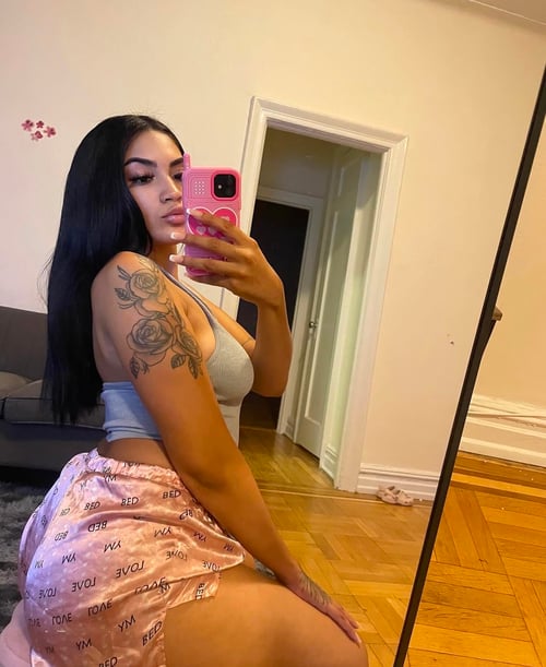 Snap me via https://snapchat.com/t/UqlTu2ee you are down to meet