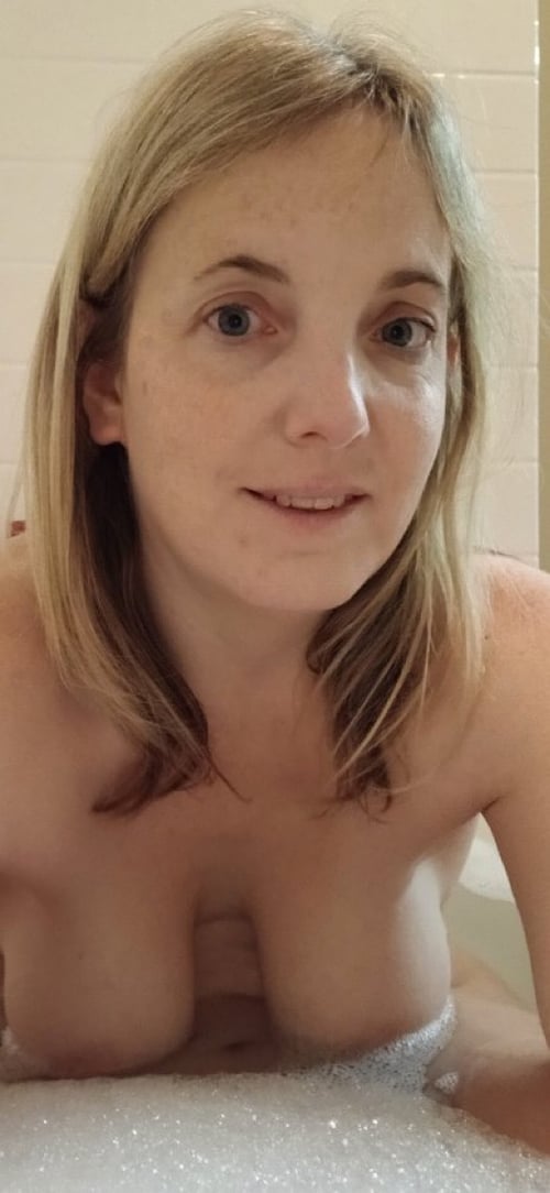 I’M VERY HORNY AND AVAILABLE 🍆🍆💦💦💦🍑💦👅