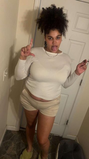 WhatsApp :2722268220 I'm down for 👅meetup, sexting and FaceTime with