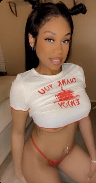 💦 available when you are 🚿💆♂️ lets play house 🤳🏽💋