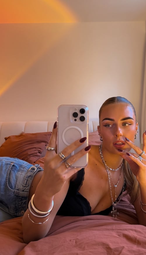 I am a natural pleaser and want your experience with me to be the most pleasurable you have ever had